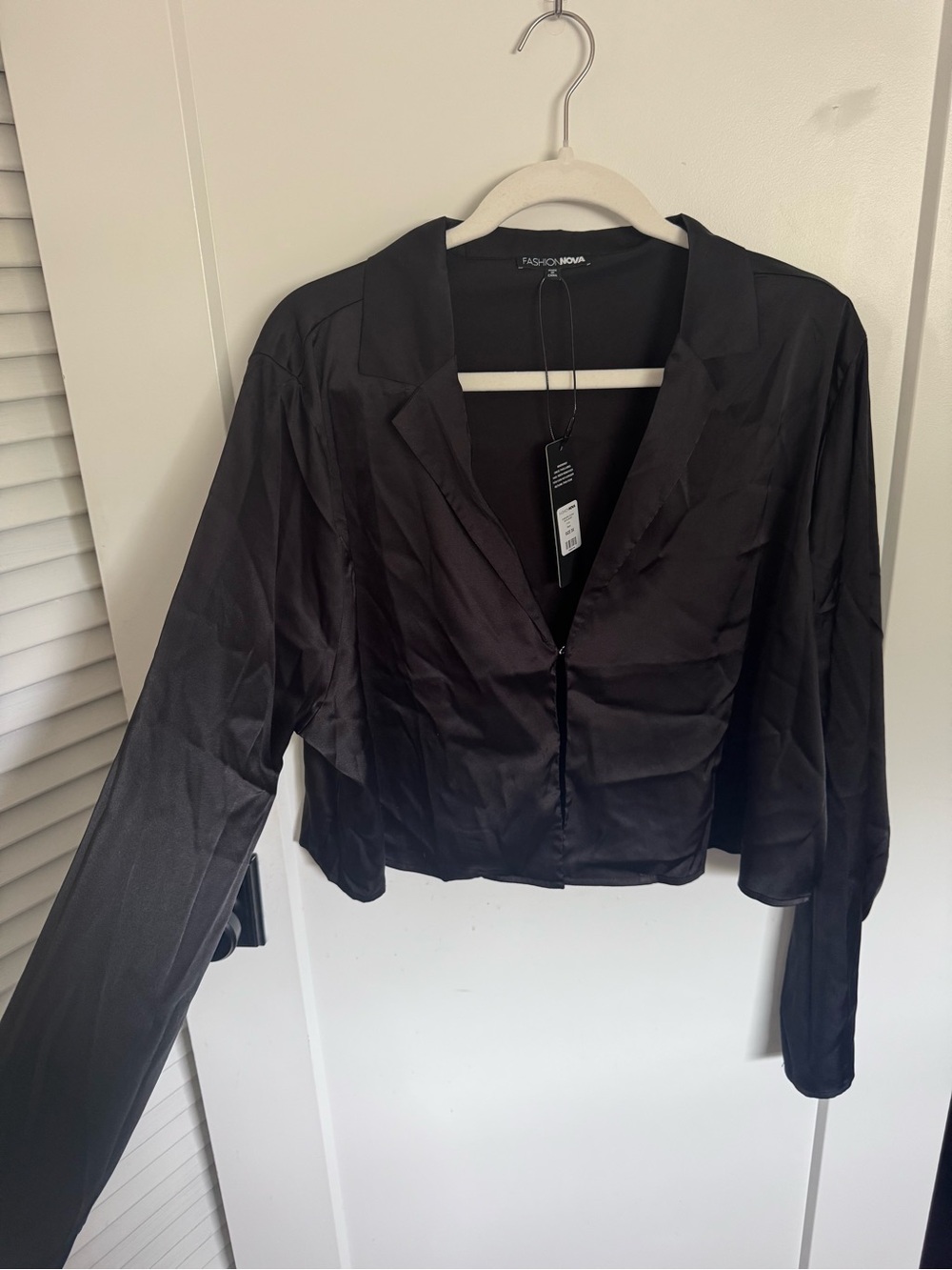Fashion Nova Black Satin Cropped Blazer Jacket